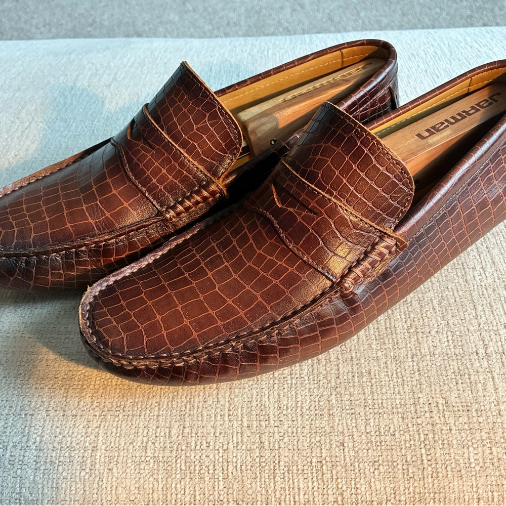 Stuart Weitzman Men's Croc-Embossed Chestnut Leather Penny Loafers